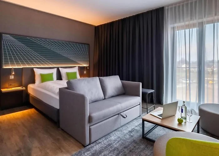 Elaya Kevelaer, Trademark Collection By Wyndham 3*